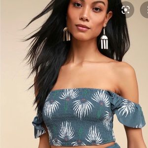 New with Tags Lulu’s off-the-shoulder, smocked Crop Top (NWT)